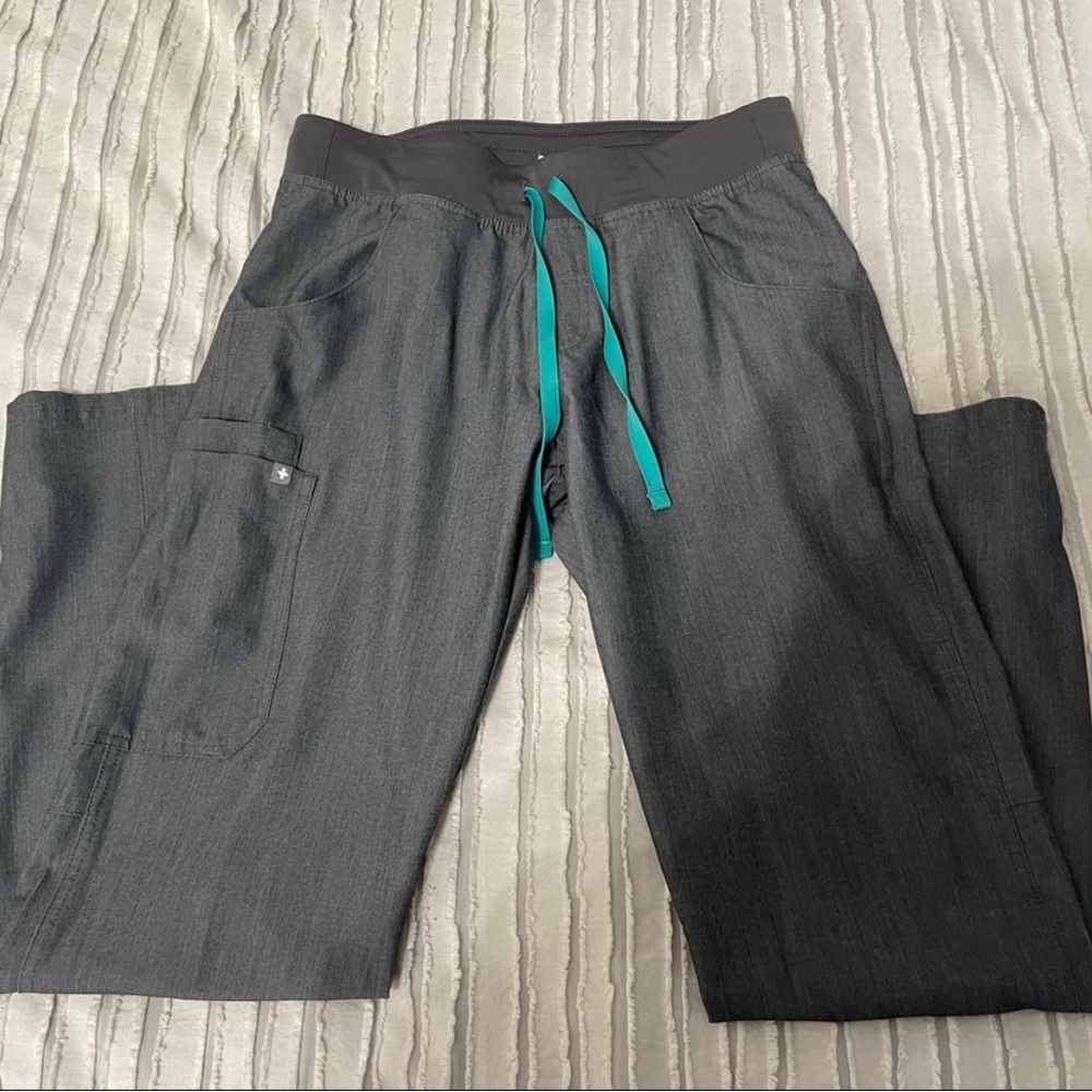 Figs Kade Cargo Scrub Pants